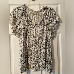 Max Studio print flutter sleeve V-neck top. Size L